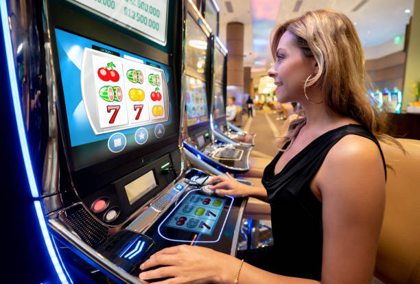 Live dealer blackjack table with multiple players